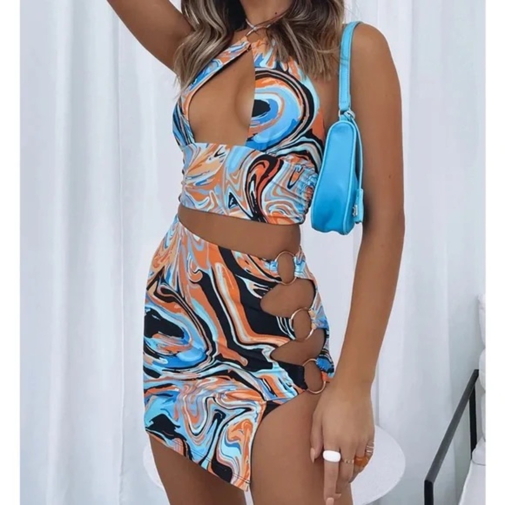 White Fox Vibrant Swirl Cut-Out Mini Skirt NWT xs orange blue psychedelic